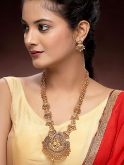 Karatcart - Traditional Gold-Plated Laxmi Mata Rani Haar Temple Necklace With Earrings