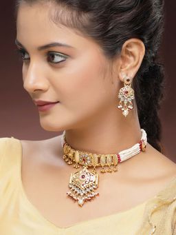 Karatcart - Elegant Gold-Plated Red Kundan Floral Choker Necklace With Earrings