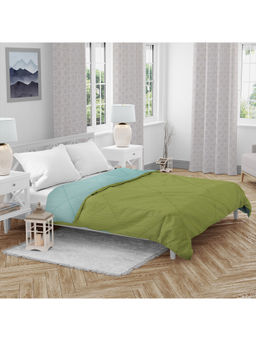 HomeTown - Nora Palette Cotton Double Comforter in Mint/Lime