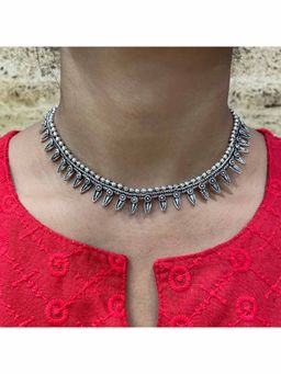 Digital Dress Room - Silver Leaf Design Choker Necklace