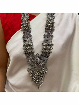 Digital Dress Room - Red Silver Peacock Stone Design Necklace