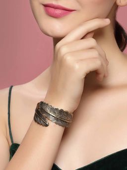 Vogue Panash - Gold-Plated Leaf Shaped Cuff Bracelet