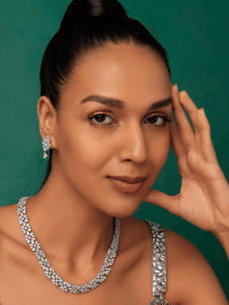 PRIHAN LUXURY - White Celestial Charm Jewellery Set