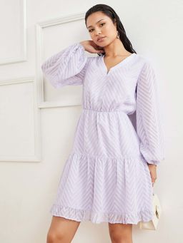 Styli - Lavender Balloon Sleeves Chevron Pattern Tiered Knee Length Dress