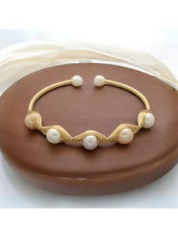 Sri Jagdamba Pearls - Vyom Pearl Bracelet for Women