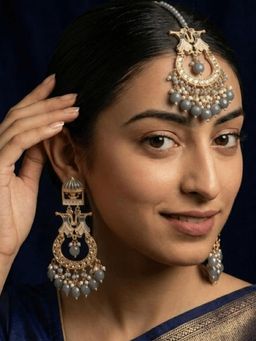 Niscka - Grey Beaded Kundan Gold Plated Earring Maang Tikka Set