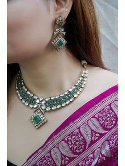 Prestones - Rajwada Kundan Green Necklace with Earrings