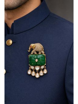Prestones - Royal Carved Emerald White Brooch