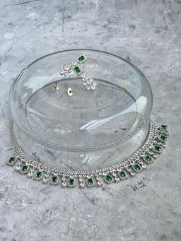 Prestones - Green Zircon Necklace with Earrings