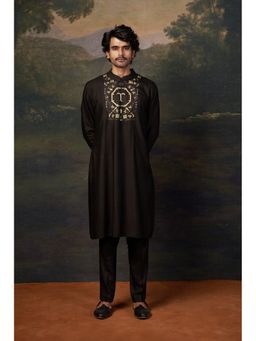 THETAA - Men Black Hand-Embroidered Kurta with Pyjama