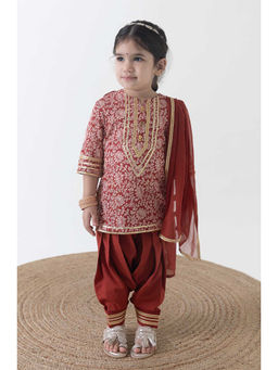 TIBER TABER - Girl Floral Jaal Red Kurta Salwar and Dupatta (Set of 3)