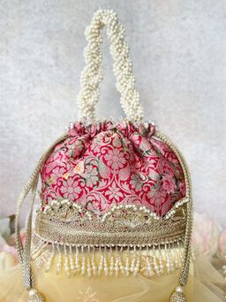 AMYRA - Elora Deep Red Potli