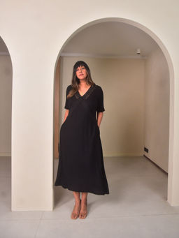 WHY SO BLUE - Womens Black Mia Long Dress