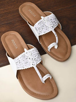 ROCIA - White Women Kolhapuri Flats