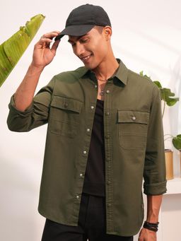 LOCOMOTIVE - Men Olive Solid Regular Fit Casual Shirt