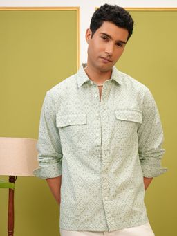 LOCOMOTIVE - Men Green Printed Relaxed Fit Casual Shirt