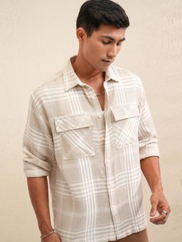 LOCOMOTIVE - Men Beige Checks Relaxed Fit Casual Shirt