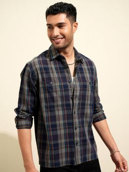LOCOMOTIVE - Men Navy Blue Checks Relaxed Fit Casual Shirt