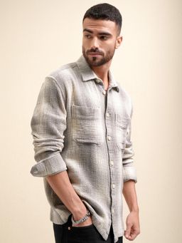 LOCOMOTIVE - Men Grey Textured Relaxed Fit Casual Shirt