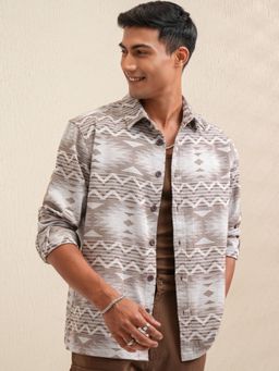 LOCOMOTIVE - Men Beige Geometric Relaxed Fit Casual Shirt