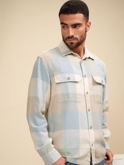 LOCOMOTIVE - Men Blue Checks Relaxed Fit Casual Shirt