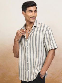 LOCOMOTIVE - Men Off White Stripes Relaxed Fit Casual Shirt