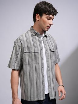 LOCOMOTIVE - Men Grey Stripes Relaxed Fit Casual Shirt