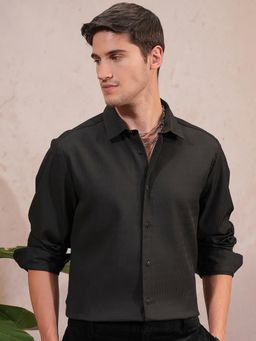 LOCOMOTIVE - Men Black Textured Slim Fit Formal Shirt