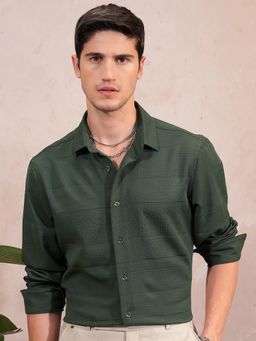 LOCOMOTIVE - Men Green Textured Slim Fit Formal Shirt