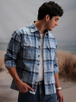 LOCOMOTIVE - Men Blue Checks Relaxed Fit Casual Shirt