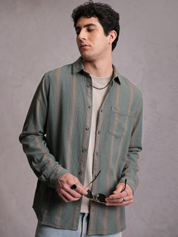 LOCOMOTIVE - Men Olive Stripes Relaxed Fit Casual Shirt