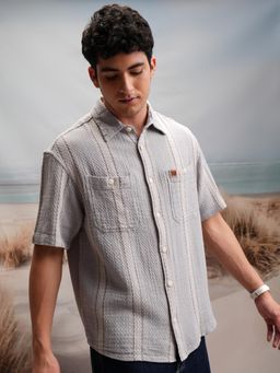 LOCOMOTIVE - Men Grey Stripes Relaxed Fit Casual Shirt