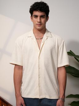 LOCOMOTIVE - Men Cream Textured Oversized Fit Casual Shirt
