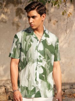 LOCOMOTIVE - Men Olive Abstract Relaxed Fit Casual Shirt