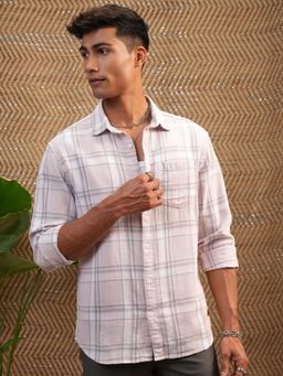 LOCOMOTIVE - Men Light Pink Checks Relaxed Fit Casual Shirt