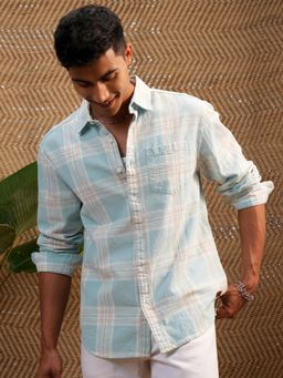 LOCOMOTIVE - Men Blue Checks Relaxed Fit Casual Shirt