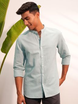 LOCOMOTIVE - Men Blue Solid Regular Fit Casual Shirt
