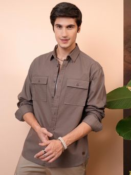 LOCOMOTIVE - Men Brown Solid Relaxed Fit Casual Shirt