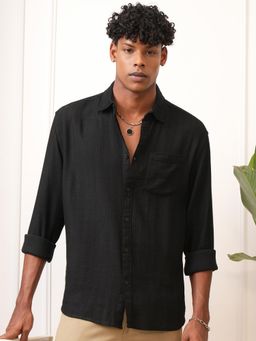LOCOMOTIVE - Men Black Textured Relaxed Fit Casual Shirt