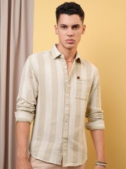 LOCOMOTIVE - Men Beige Stripes Relaxed Fit Casual Shirt