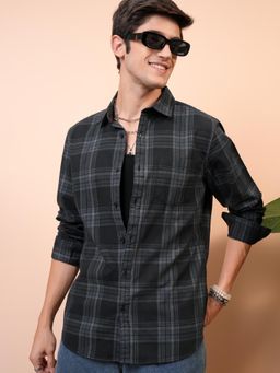 LOCOMOTIVE - Men Black Checks Regular Fit Casual Shirt