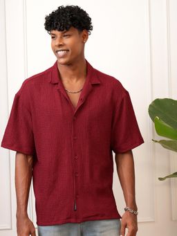 LOCOMOTIVE - Men Red Textured Oversized Fit Casual Shirt