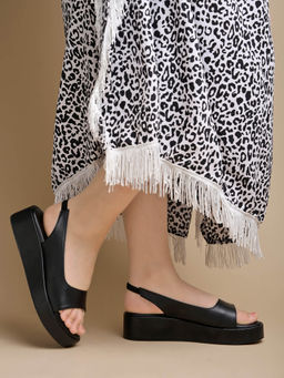 Shoetopia - Solid Comfortable Black Sandals