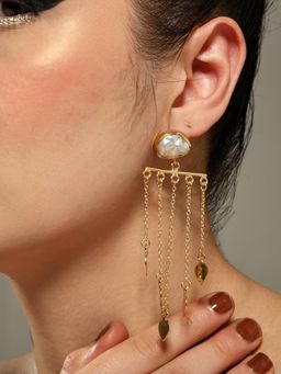 VENI - Leaf Shaped Drop Earrings