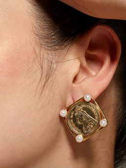 VENI - Gold-Plated Artificial Beaded Square Studs