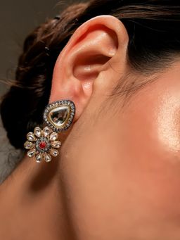 VENI - Floral Drop Earrings