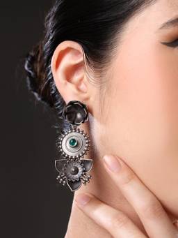 VENI - Floral Drop Earrings