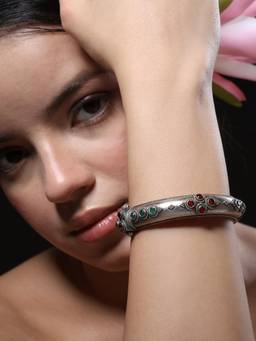 VENI - Silver-Plated Oxidised Kada