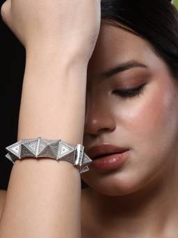 VENI - Silver-Plated Oxidised Kada