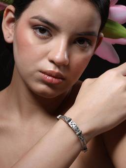 VENI - Silver-Plated Oxidised Kada